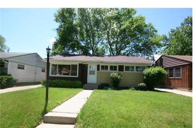 8129 W Scranton PlMilwaukee, WI, 53218Milwaukee County