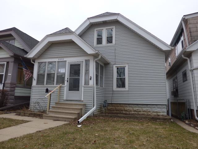 2253 S 75th StWest Allis, WI, 53219Milwaukee County