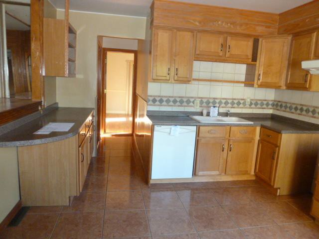 7835 W Howard AveMilwaukee, WI, 53220Milwaukee County