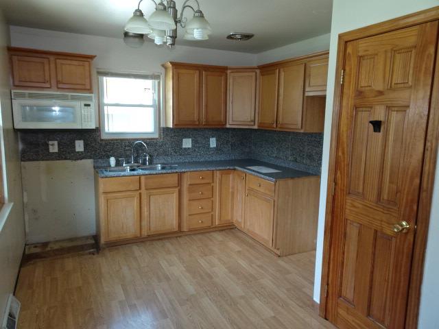 5549 S 42nd StGreenfield, WI, 53221Milwaukee County