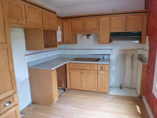 4316 N 94th StWauwatosa, WI, 53222Milwaukee County
