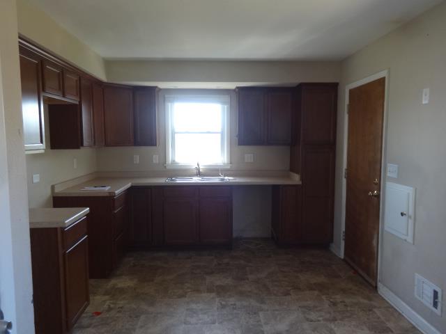 7733 W Fiebrantz AveMilwaukee, WI, 53222Milwaukee County
