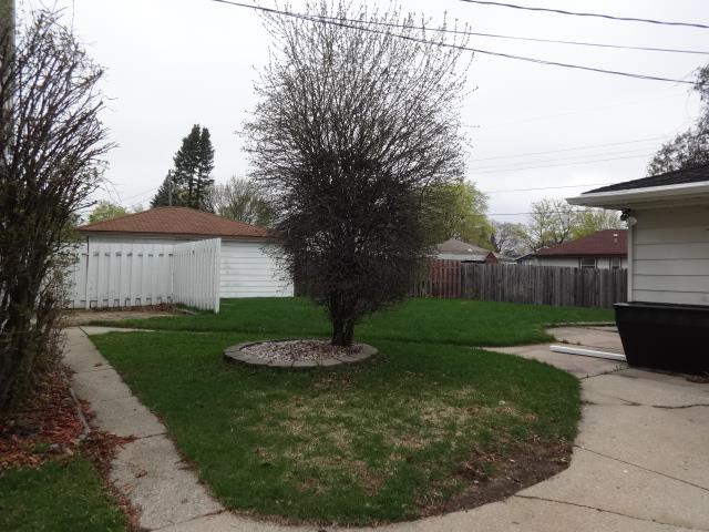 6442 W Boehlke AveMilwaukee, WI, 53223Milwaukee County