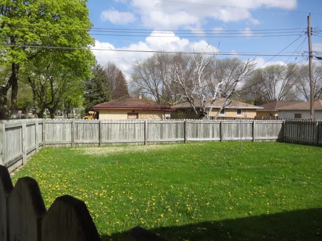 8925 W Stark StMilwaukee, WI, 53225Milwaukee County