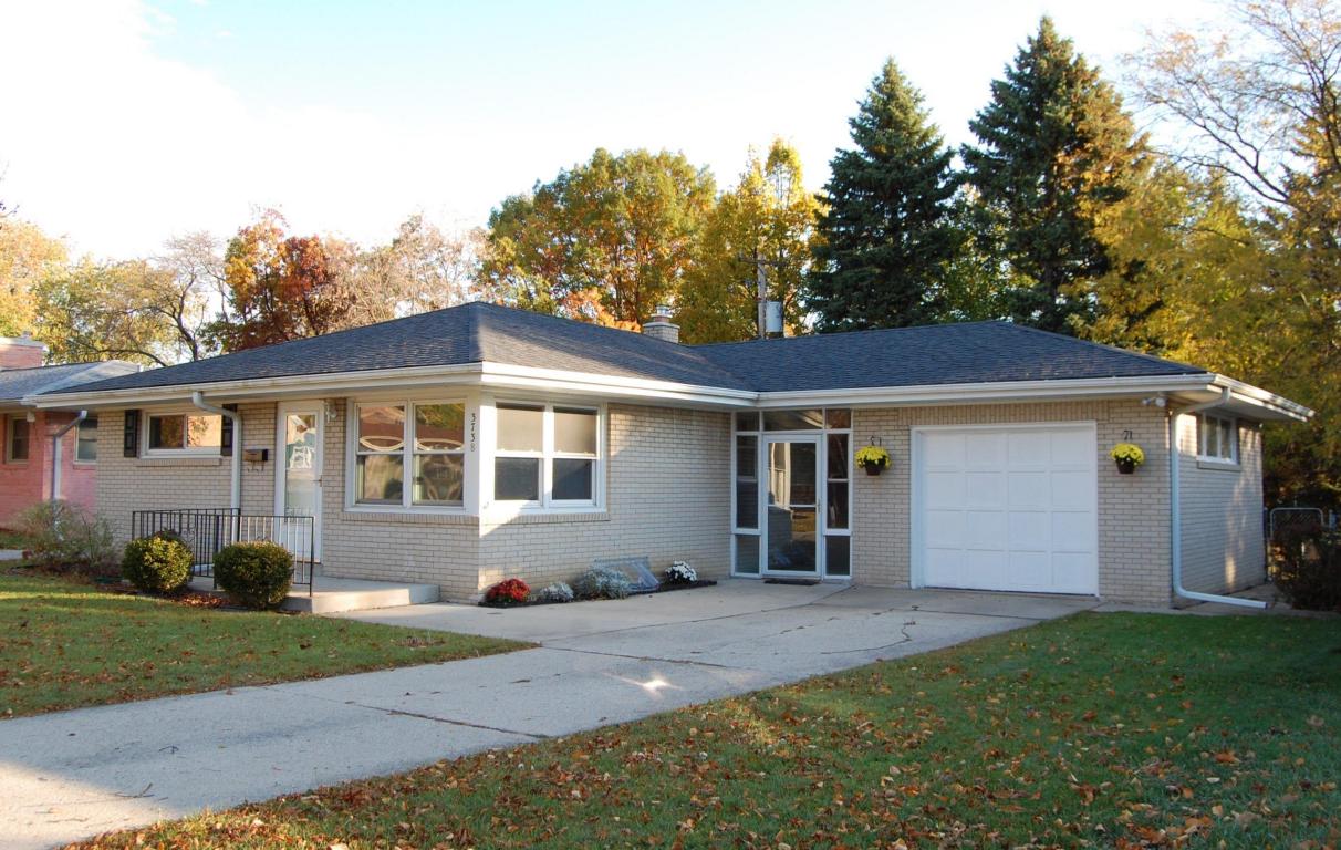8518 Stickney Ave