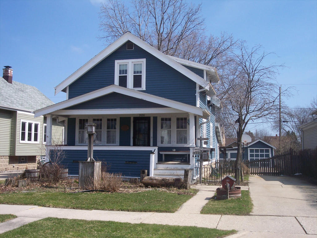 9839 W Cleveland Ave