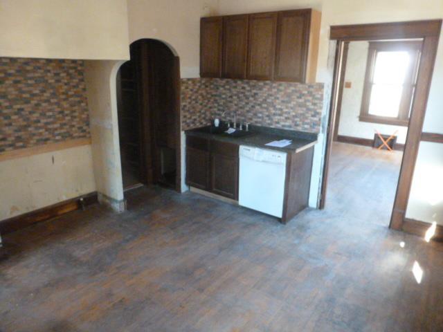 1625 E Saint Francis AveSt Francis, WI, 53235Milwaukee County