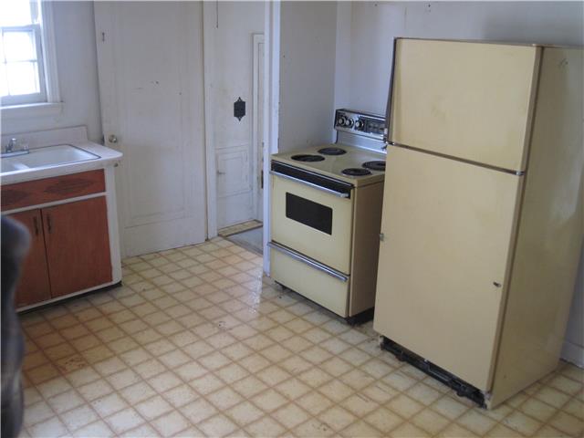 2704 Dwight StRacine, WI, 53403Racine County