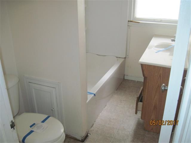 2042 Hickory Grove AveRacine, WI, 53403Racine County
