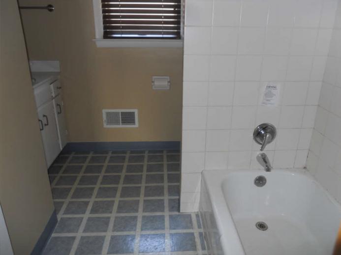 4834 Lindermann AveRacine, WI, 53406Racine County
