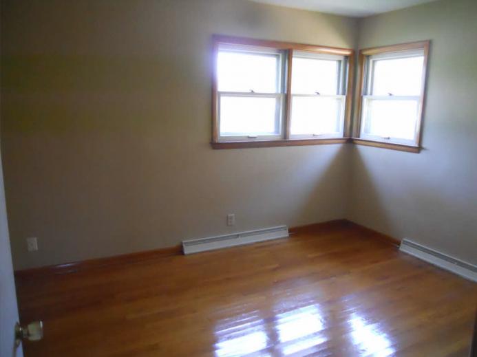 4834 Lindermann AveRacine, WI, 53406Racine County