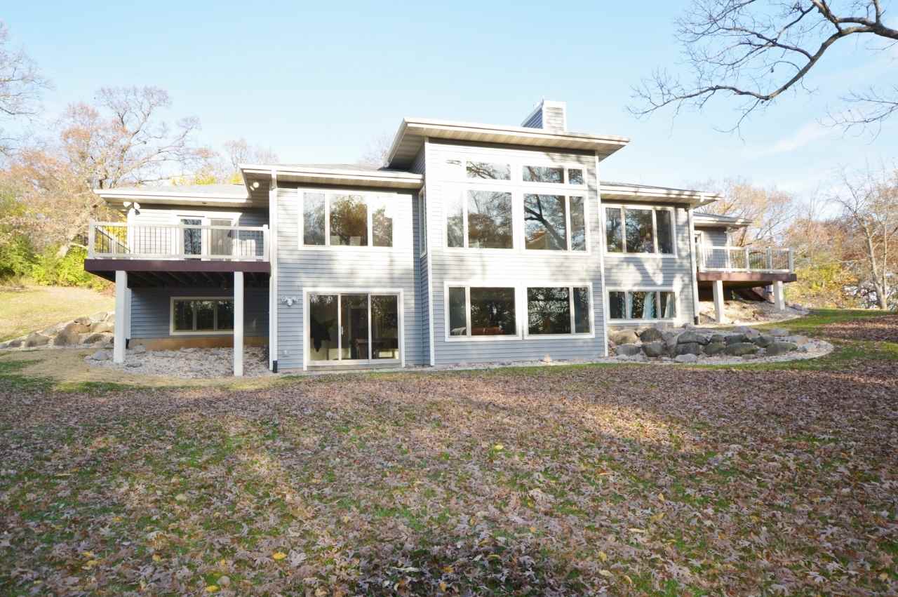 3861 Saddlebred Pl, Deerfield, WI 53531