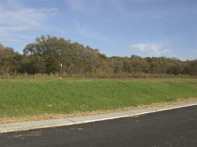 L29 Forest Park Dr