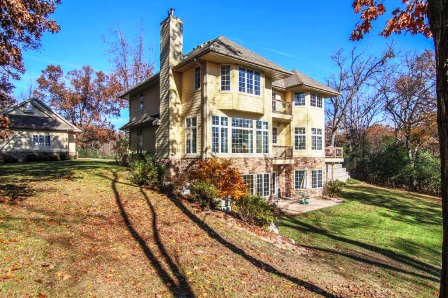 236 E Samuelsen Dr, Edgerton, WI 53534