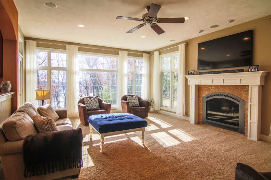 236 E Samuelsen Dr, Edgerton, WI 53534