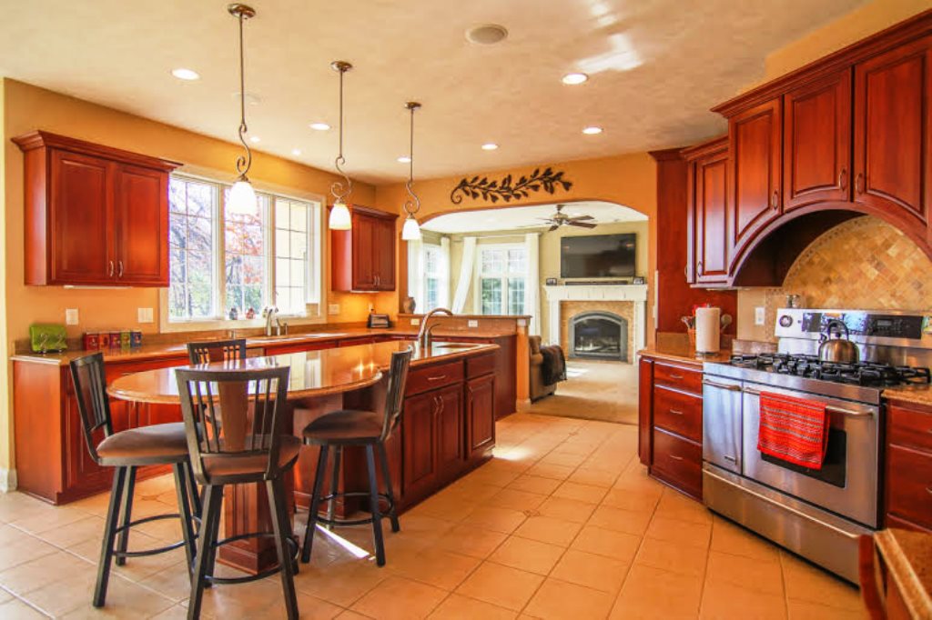 236 E Samuelsen Dr, Edgerton, WI 53534