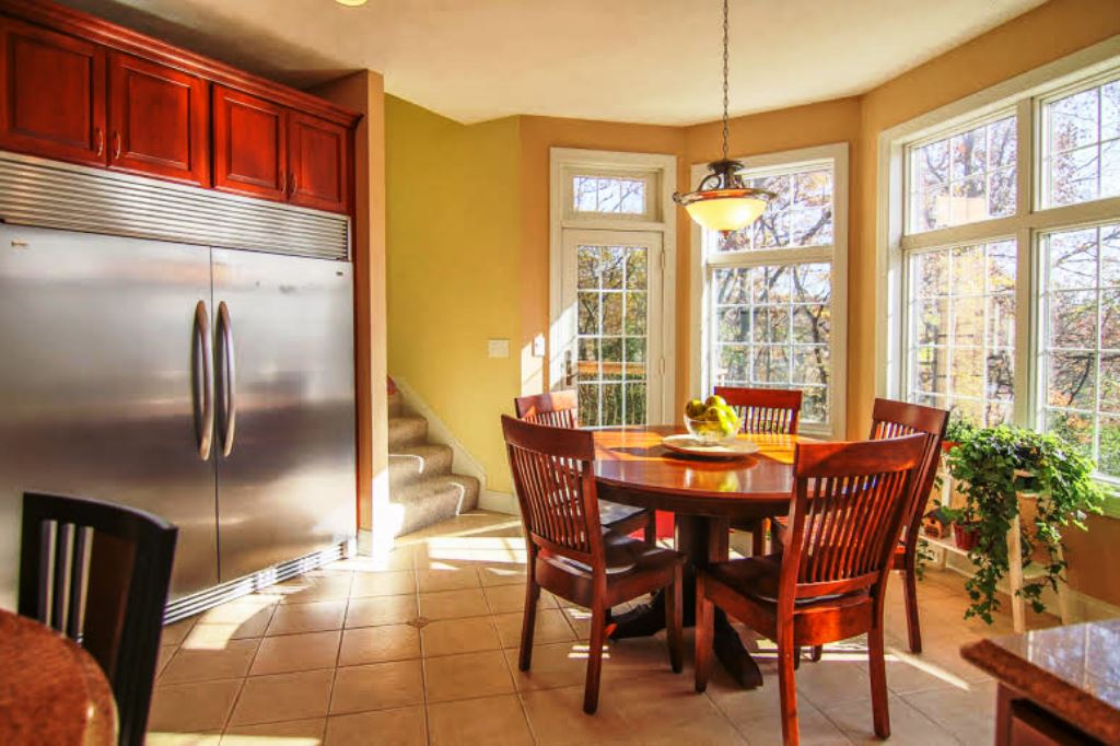 236 E Samuelsen Dr, Edgerton, WI 53534