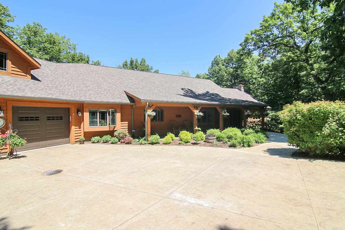 924 HILLSIDE RD, Edgerton, WI 53534