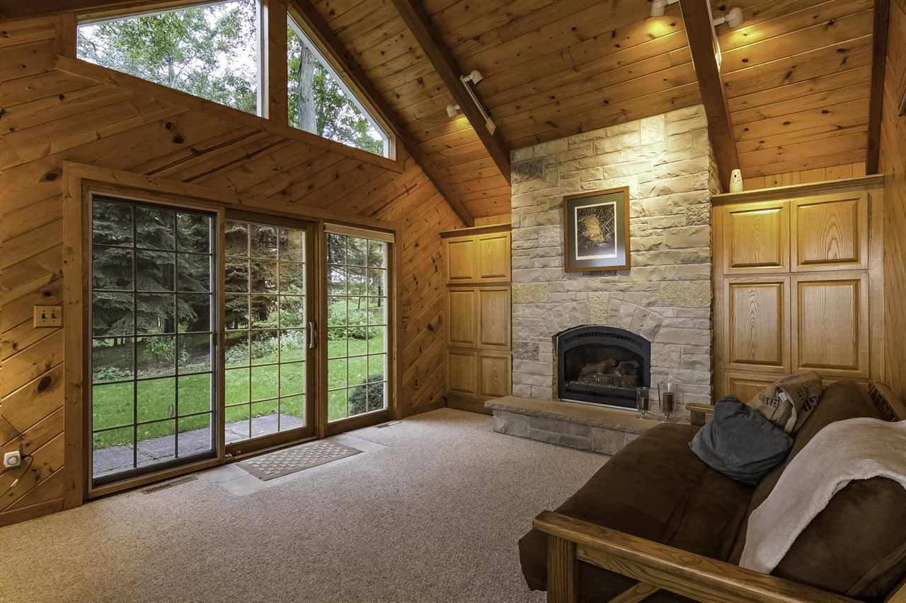 N6658 SHOREWOOD HILLS RD, Lake Mills, WI 53551