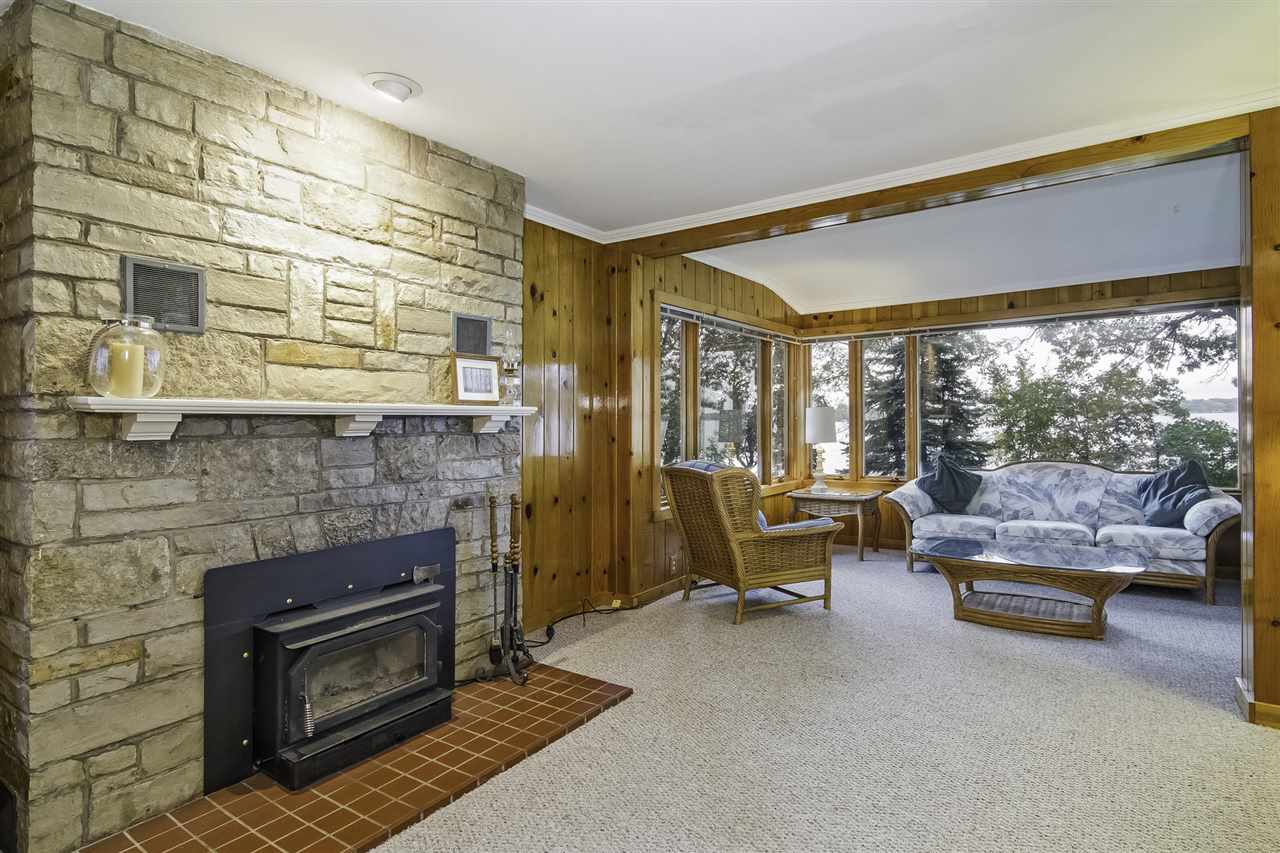 N6658 SHOREWOOD HILLS RD, Lake Mills, WI 53551