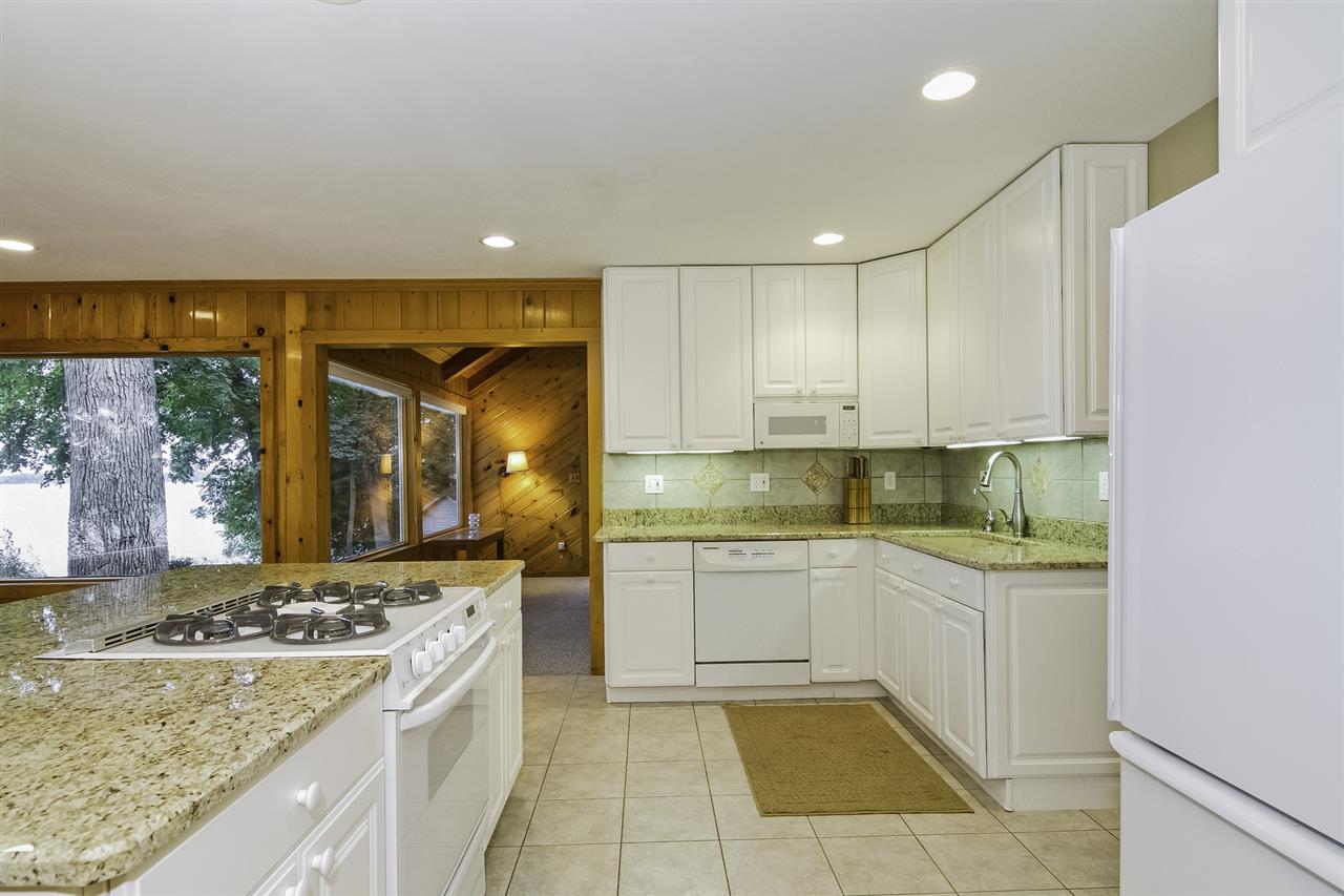 N6658 SHOREWOOD HILLS RD, Lake Mills, WI 53551