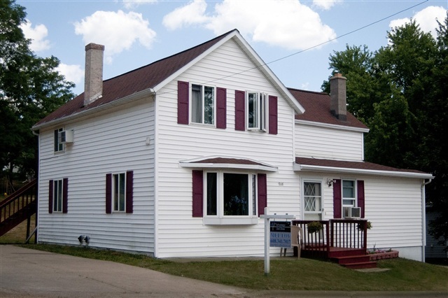 144 Faull St