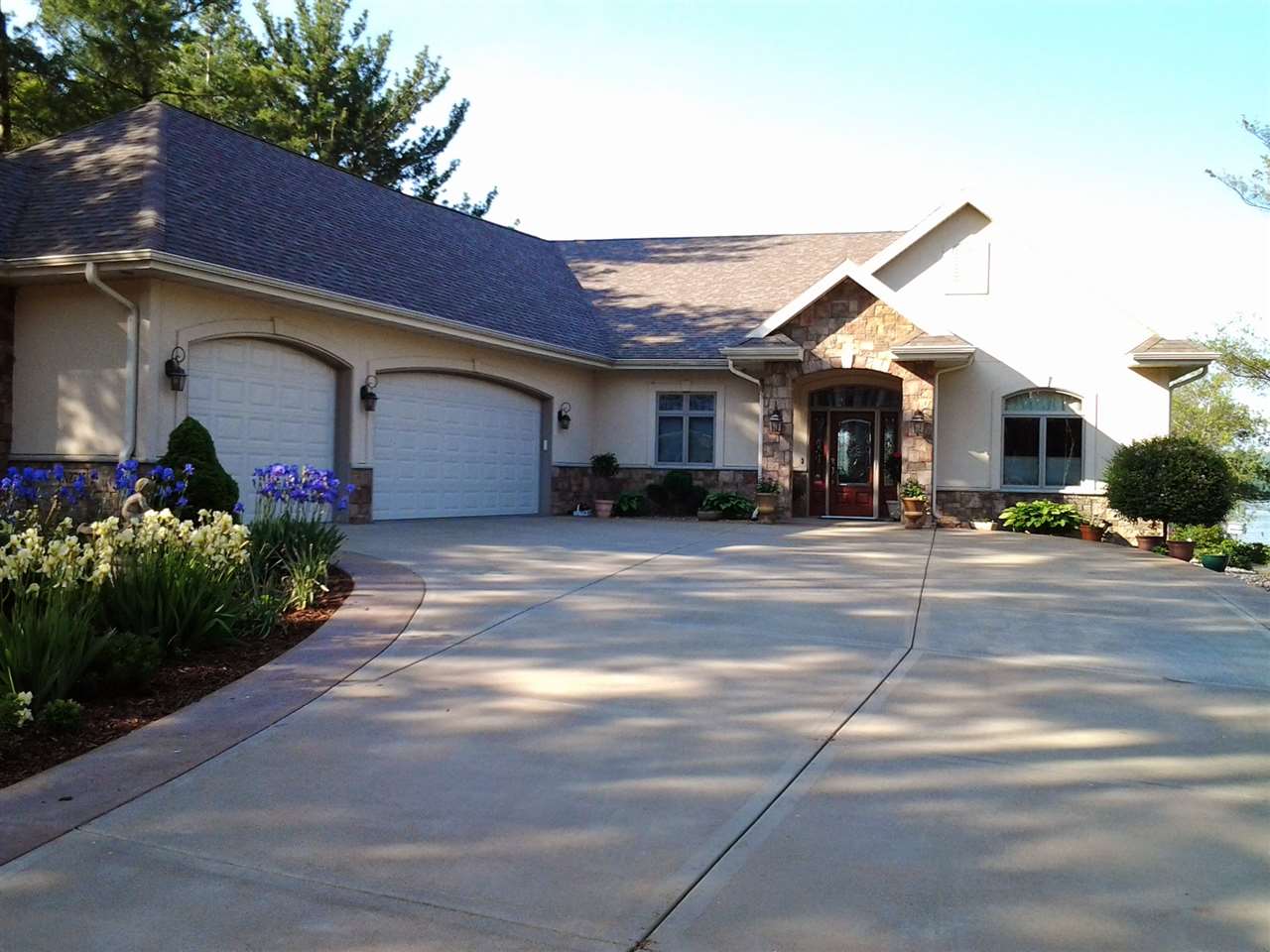 W11396 Bay Dr