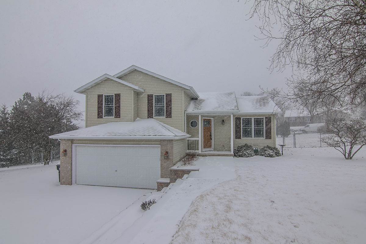 632 Meadowview Ln
