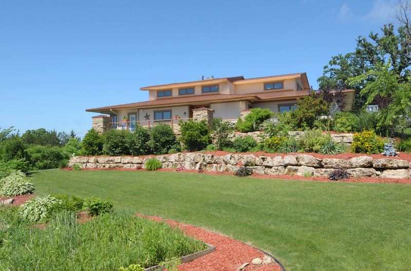 5885 BEUTHIN RD, Mazomanie, WI 53560