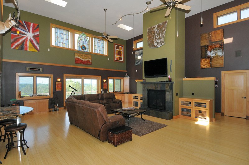 5885 BEUTHIN RD, Mazomanie, WI 53560