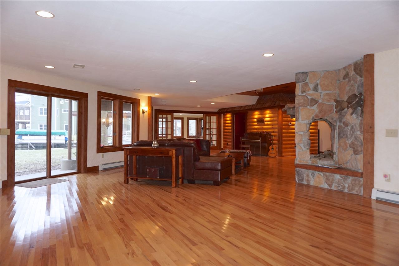 2898 TOMAHAWK CT, Middleton, WI 53562