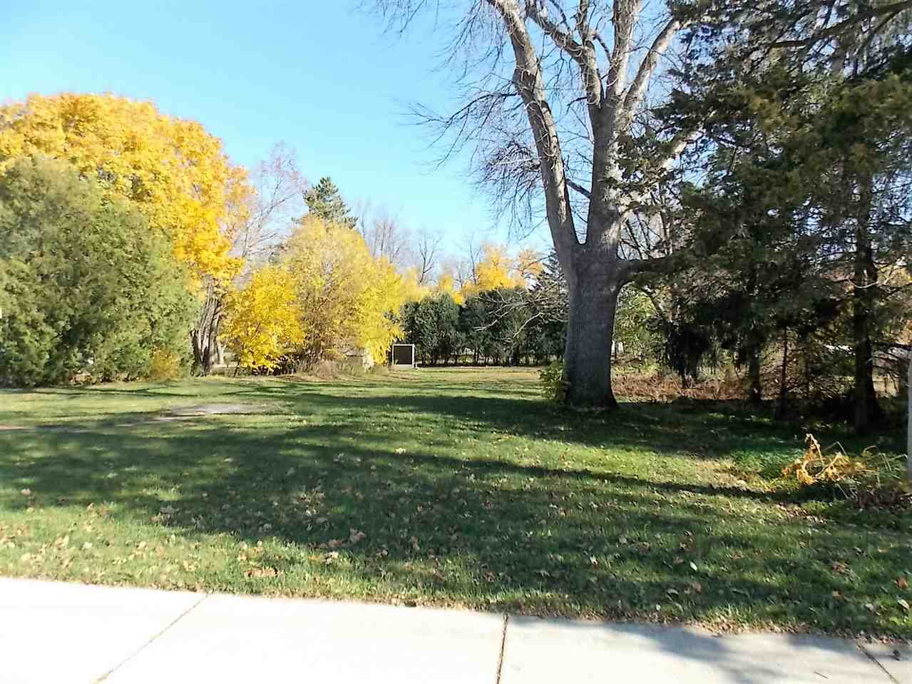 162 1St Ln