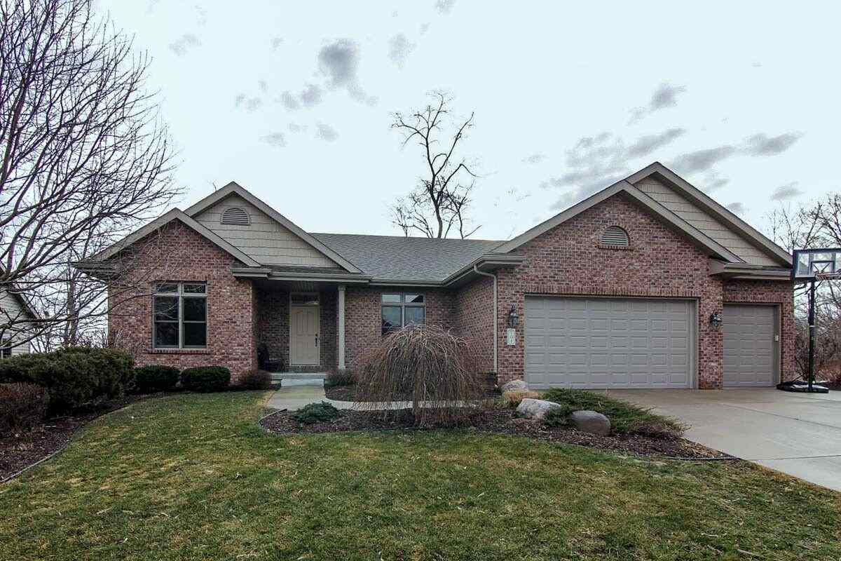1319 W Lake Rd