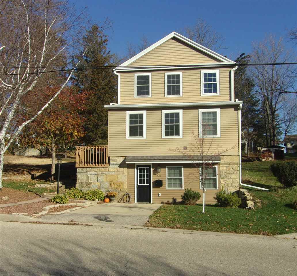 1319 W Lake Rd