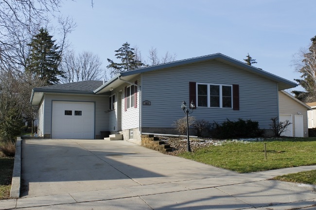 1154 E Lake Rd