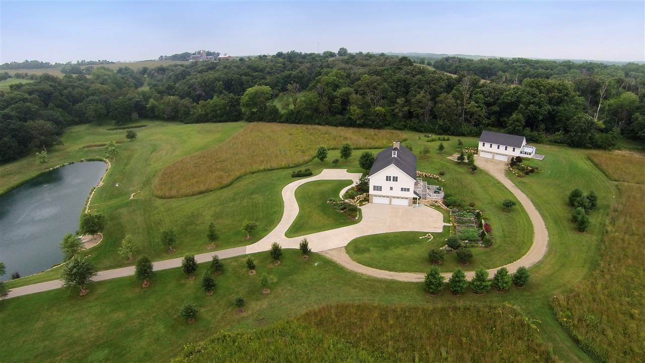 8936 SLETTO RD, Mount Horeb, WI 53572