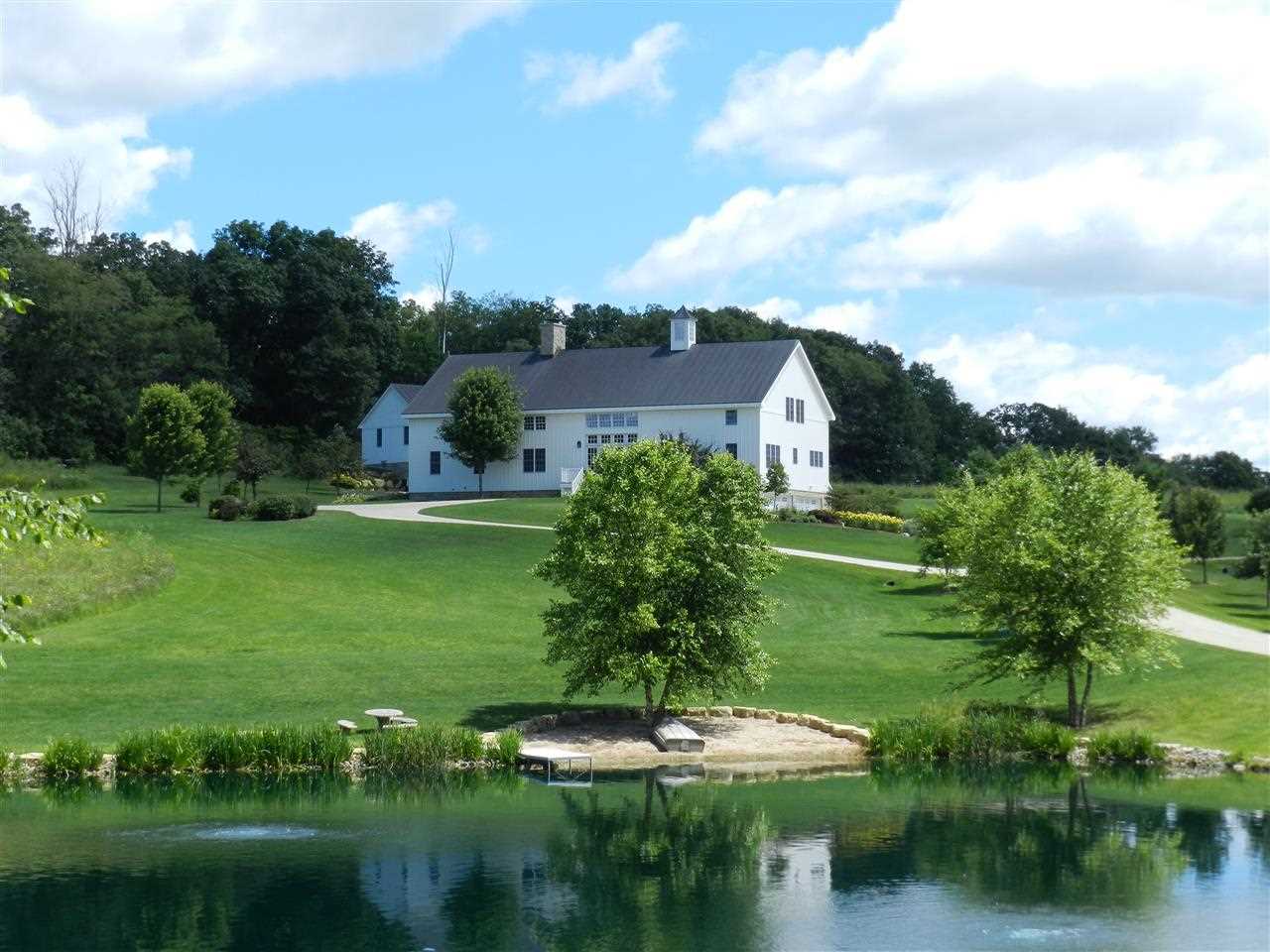 8936 SLETTO RD, Mount Horeb, WI 53572