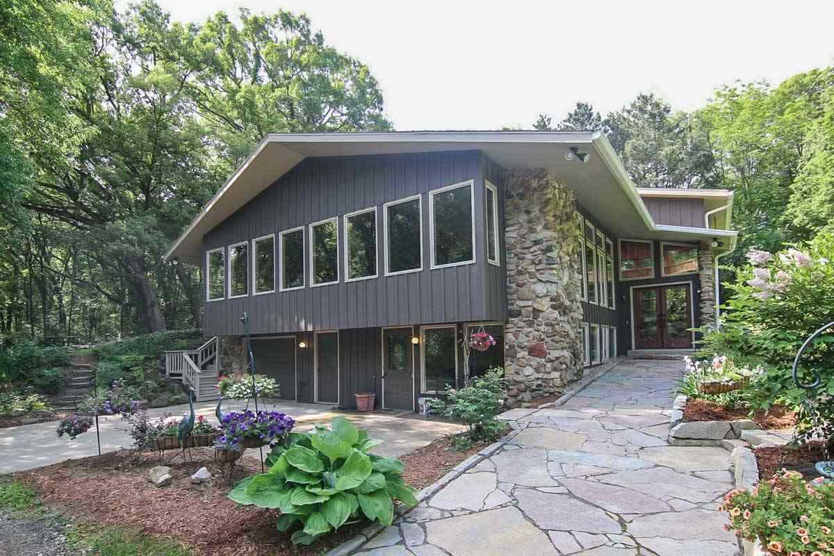 5689 Lincoln Rd