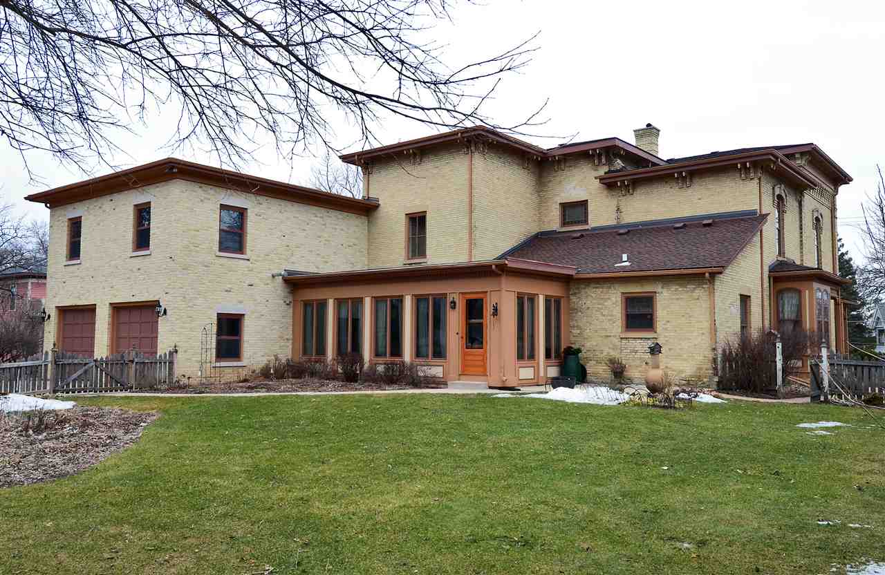 5689 Lincoln Rd