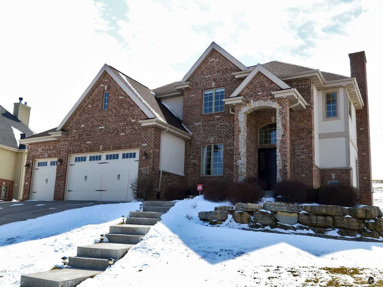 1136 Winged Foot Dr