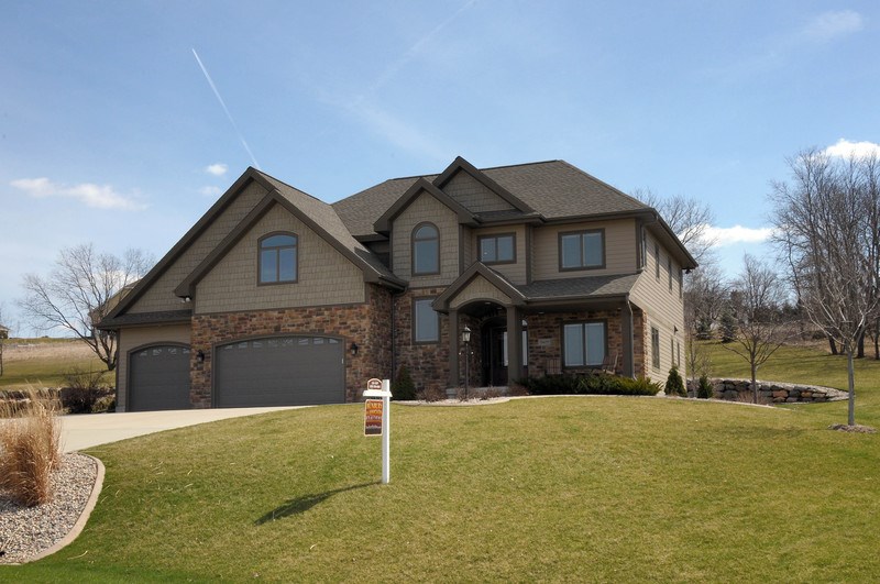 548 Lexington Dr