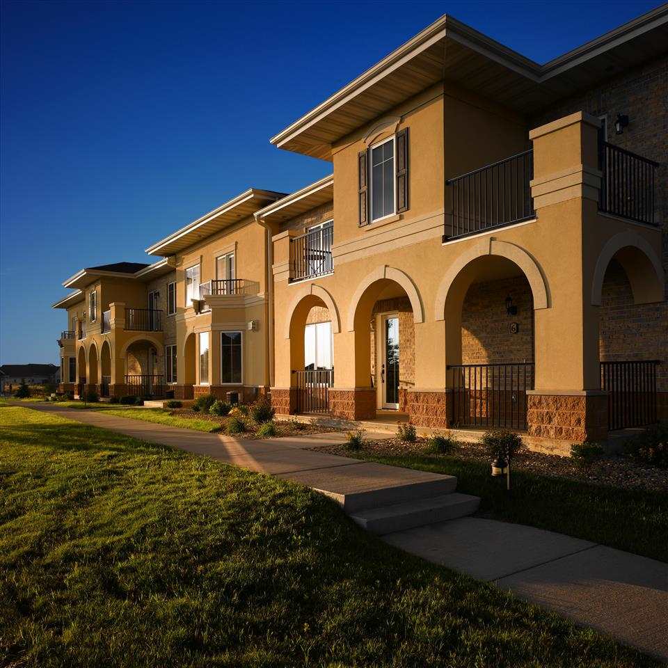 548 Lexington Dr