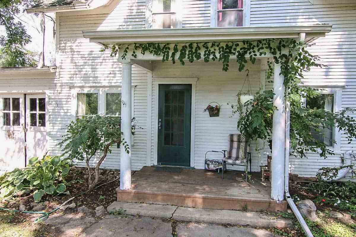 155 W Main St