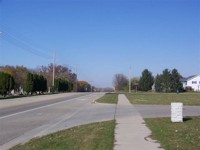 2016 Meadow Dr
