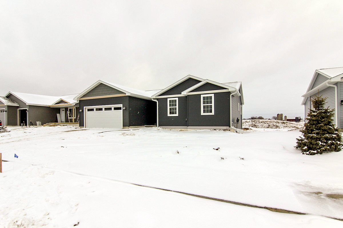 2118 Carl Ave