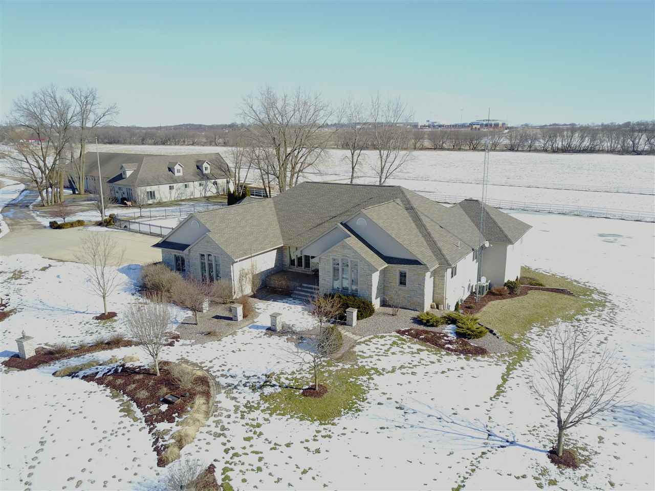 999 S BIRD ST, Sun Prairie, WI 53590