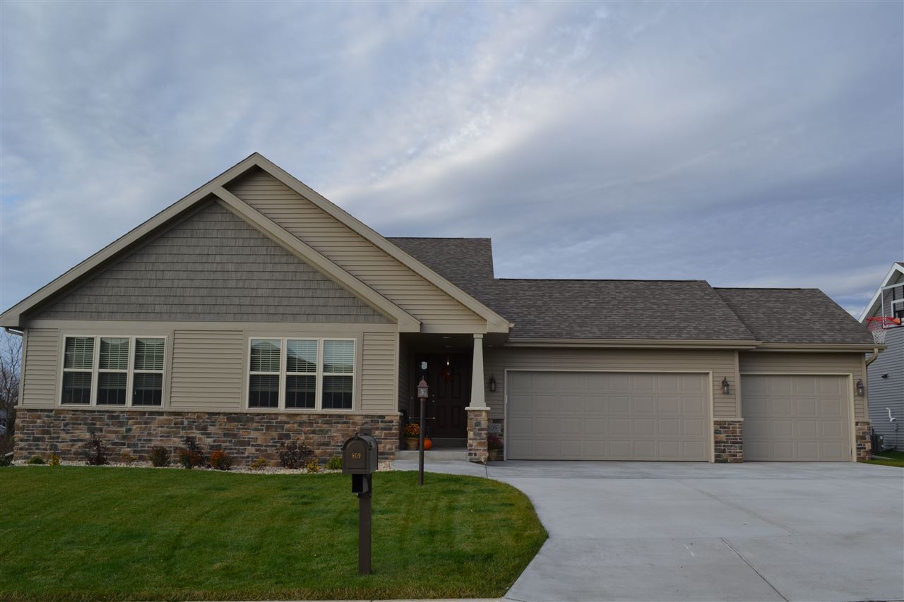 2765 Ironwood Dr