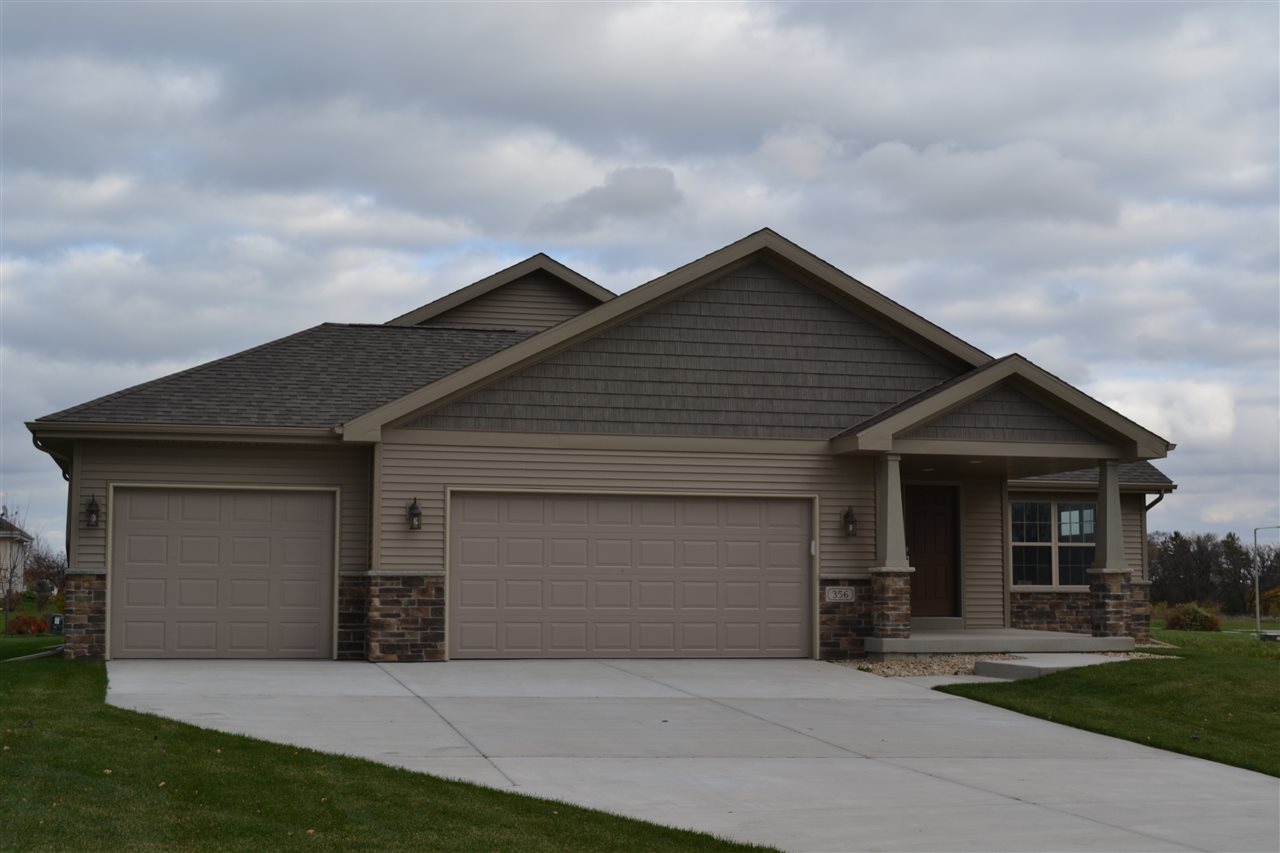 2765 Ironwood Dr