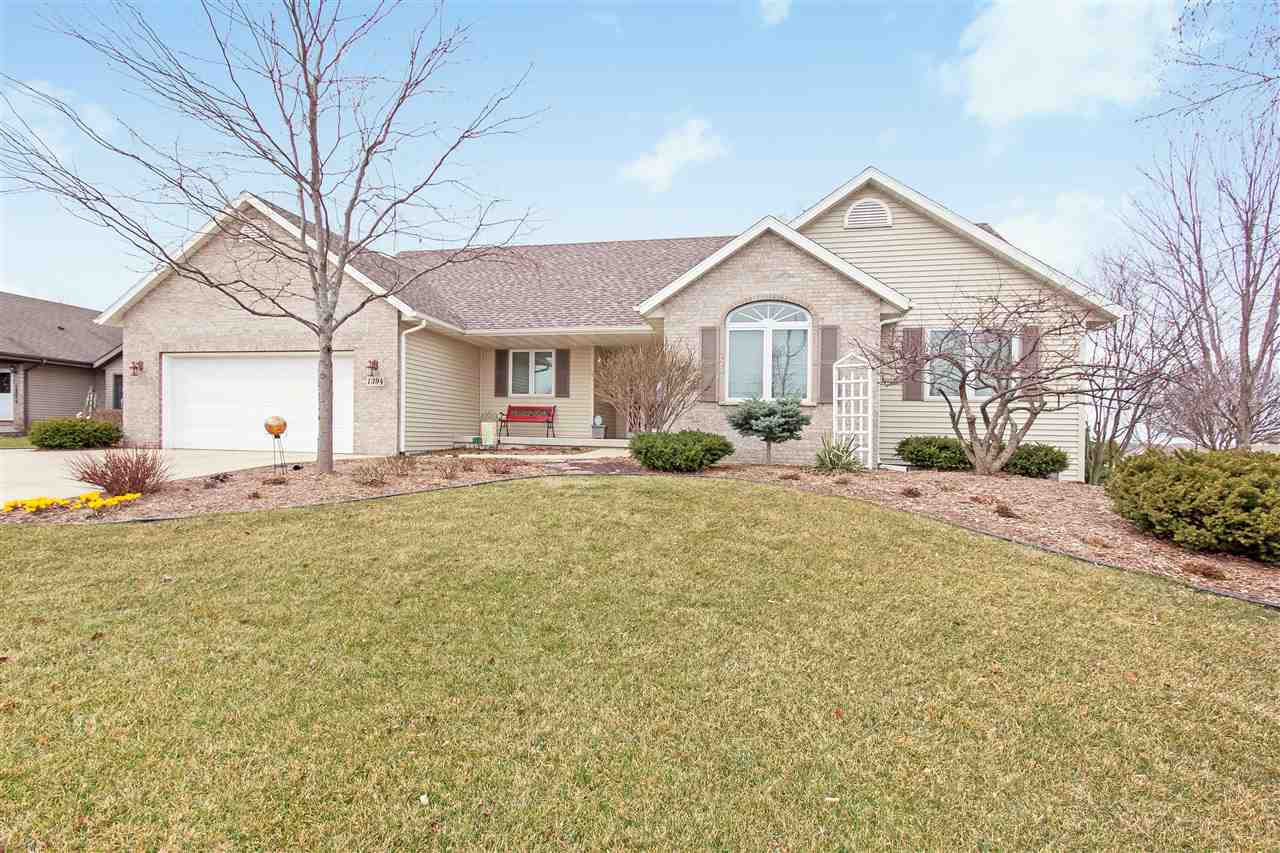 877 Chalfont Dr