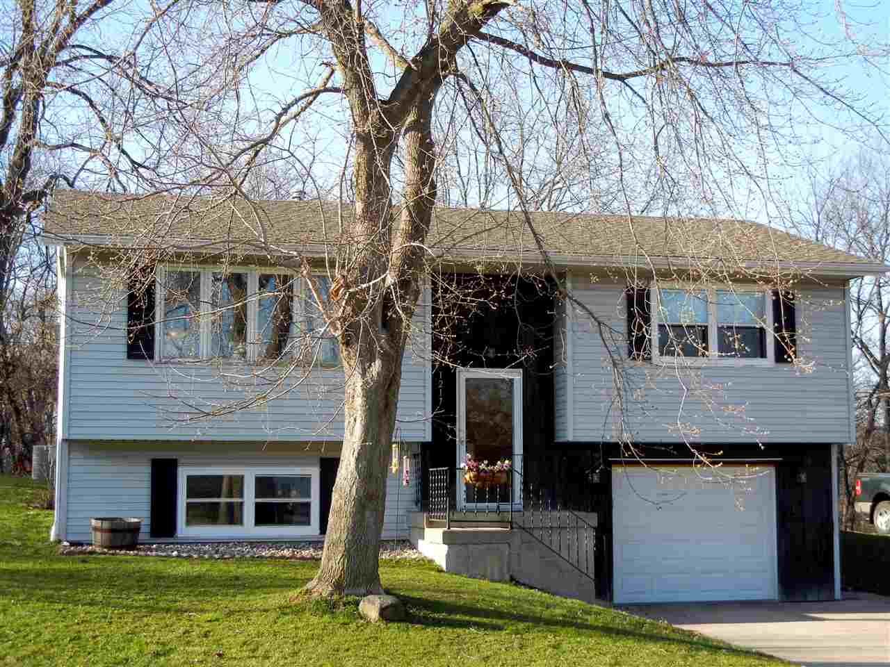 815 Hummingbird Ct